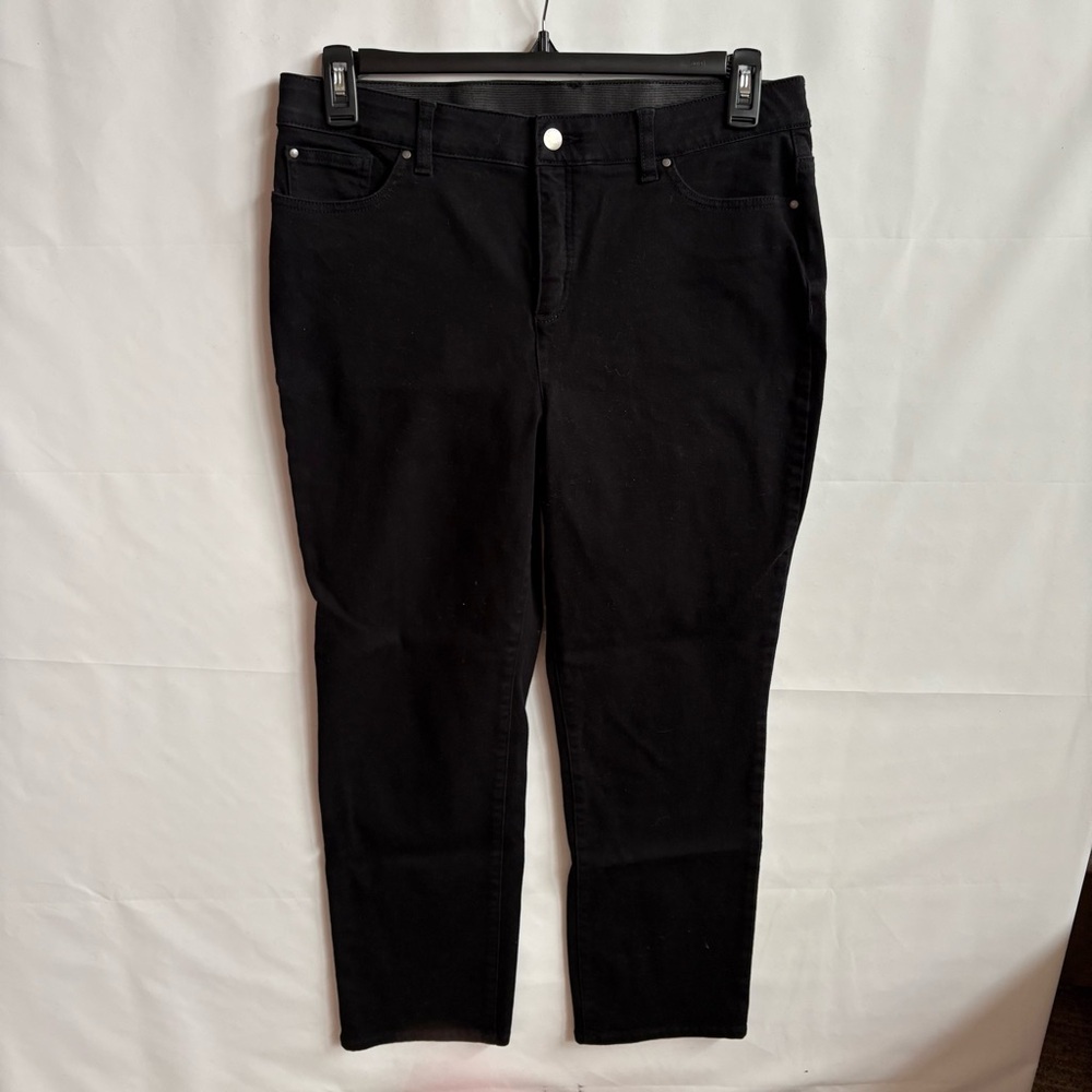 Chico's Black slimming denim pants Size Chicos 1.5 short. INV25/386